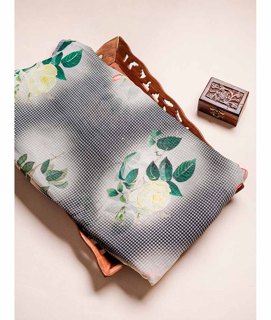 PURE VISCOSE GEORGETTE FOIL PRINTED FABRIC