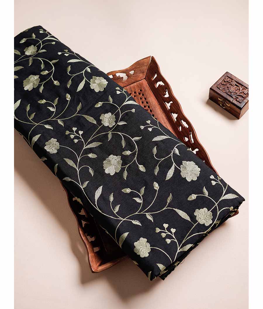 LINEN EMBROIDERED FABRIC