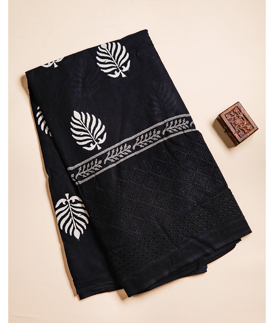 COTTON SCHIFFLI HAKOBA BORDER FABRIC