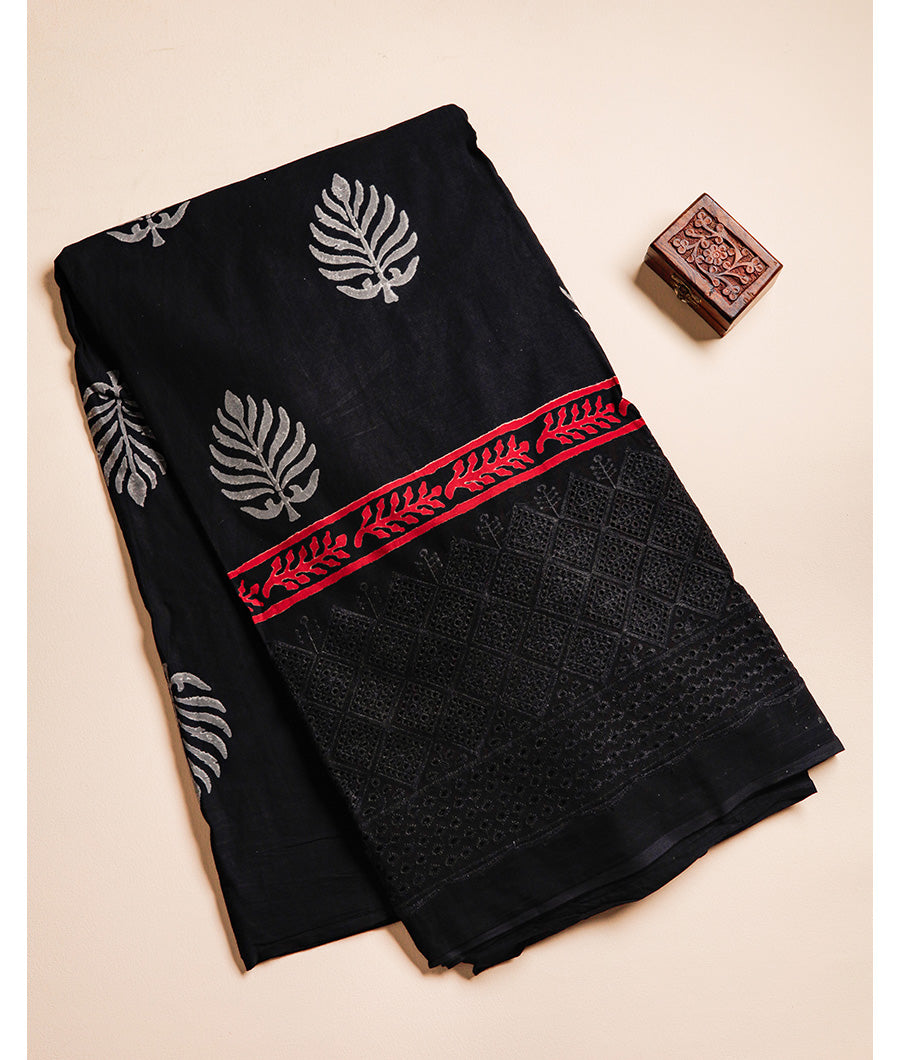 COTTON SCHIFFLI HAKOBA BORDER FABRIC