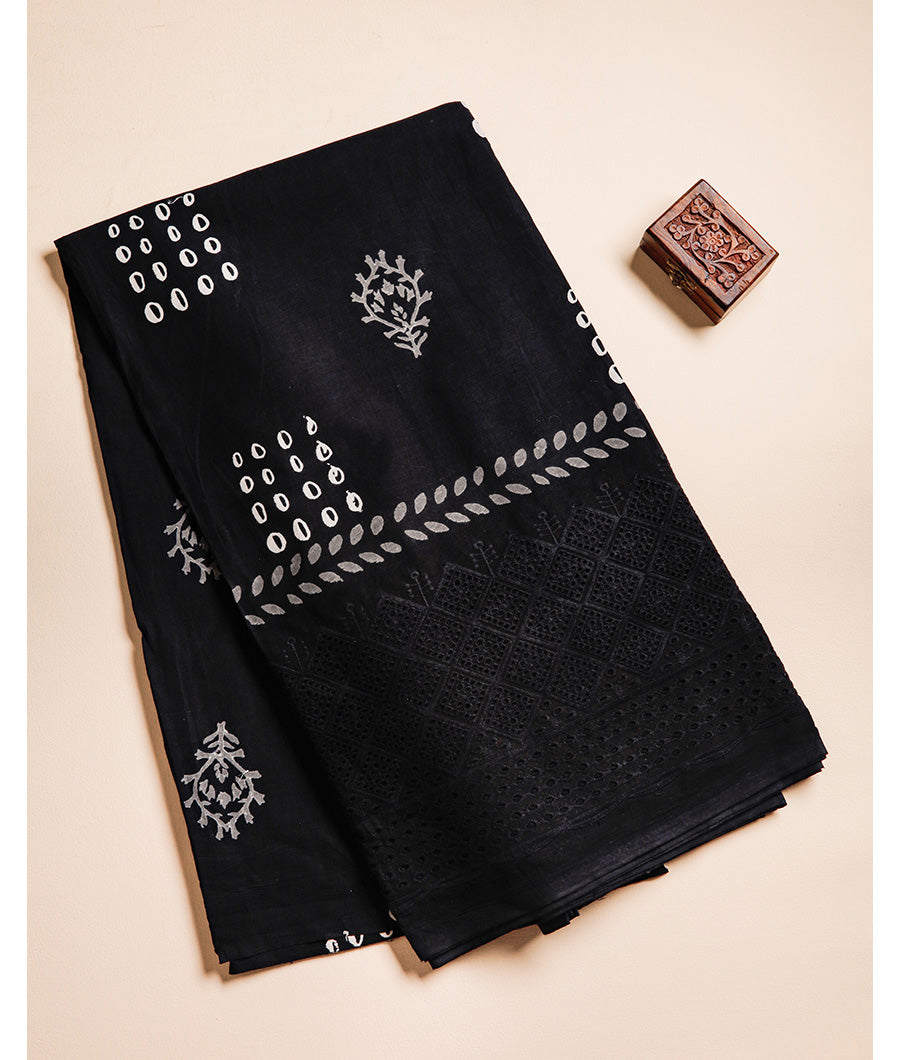 COTTON SCHIFFLI HAKOBA BORDER FABRIC