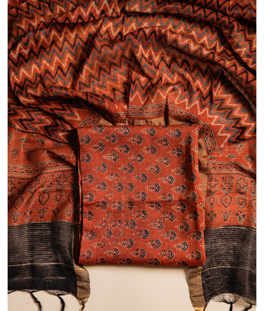 PURE LINEN AJRAKH PRINTED SUIT SET