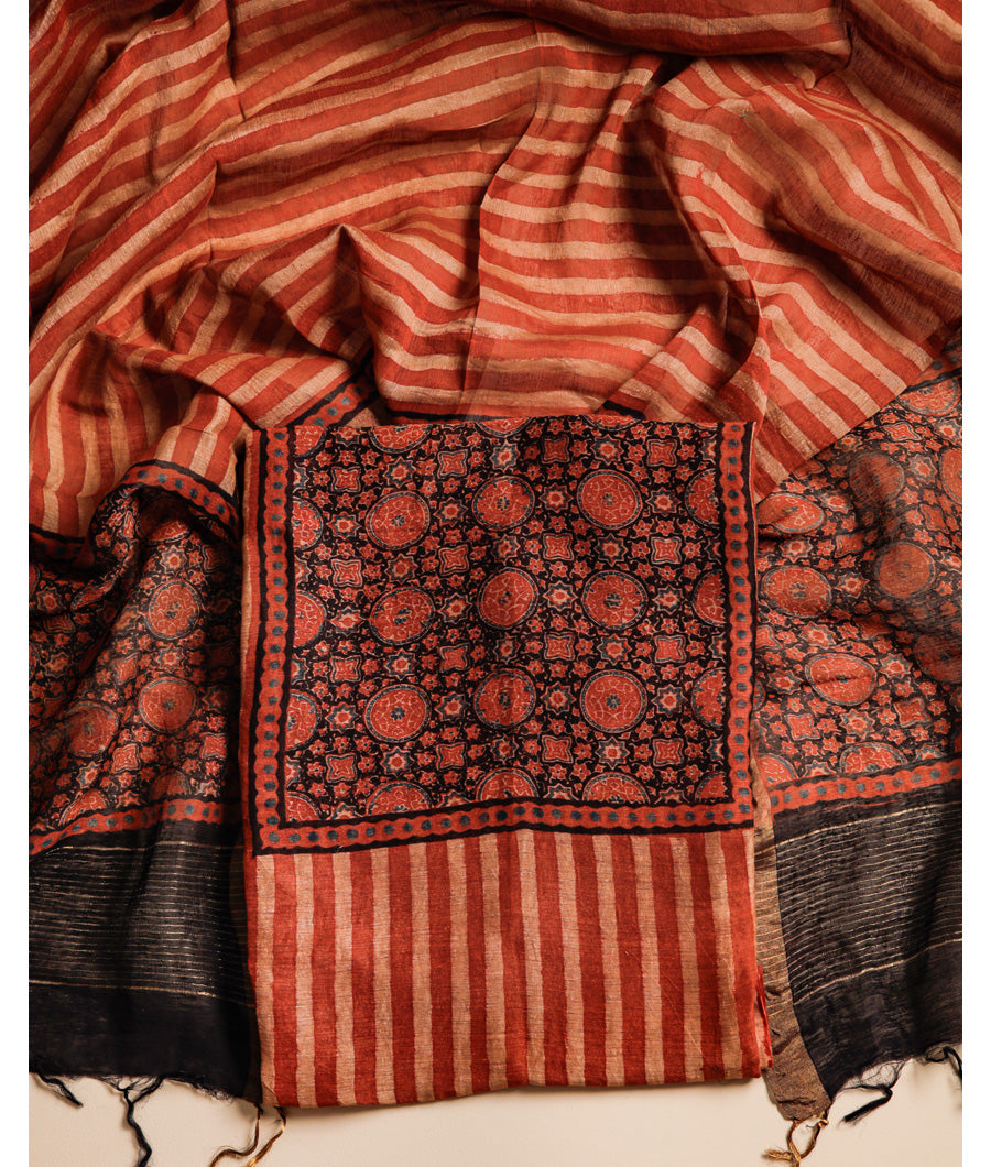 PURE LINEN AJRAKH PRINTED SUIT SET