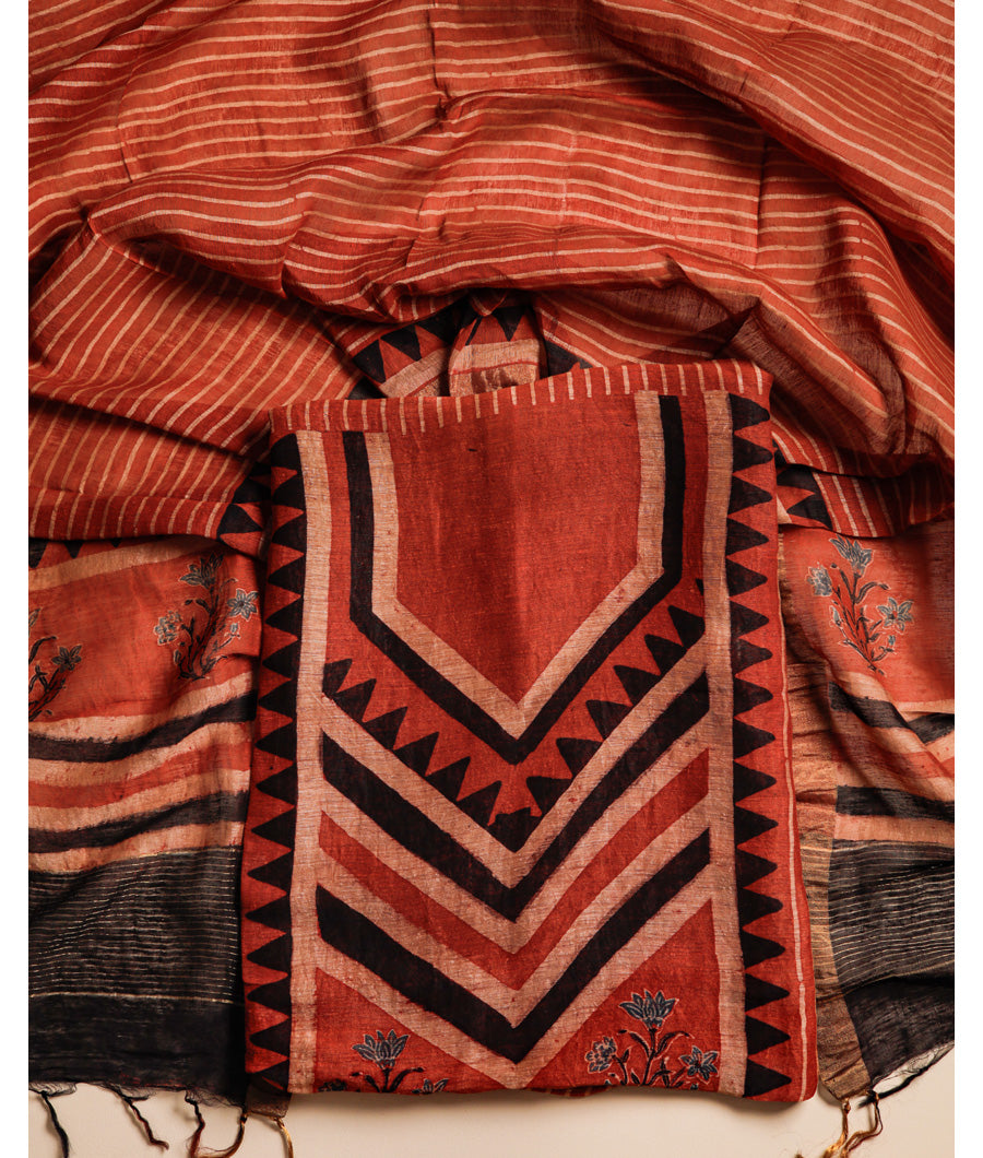 PURE LINEN AJRAKH PRINTED SUIT SET
