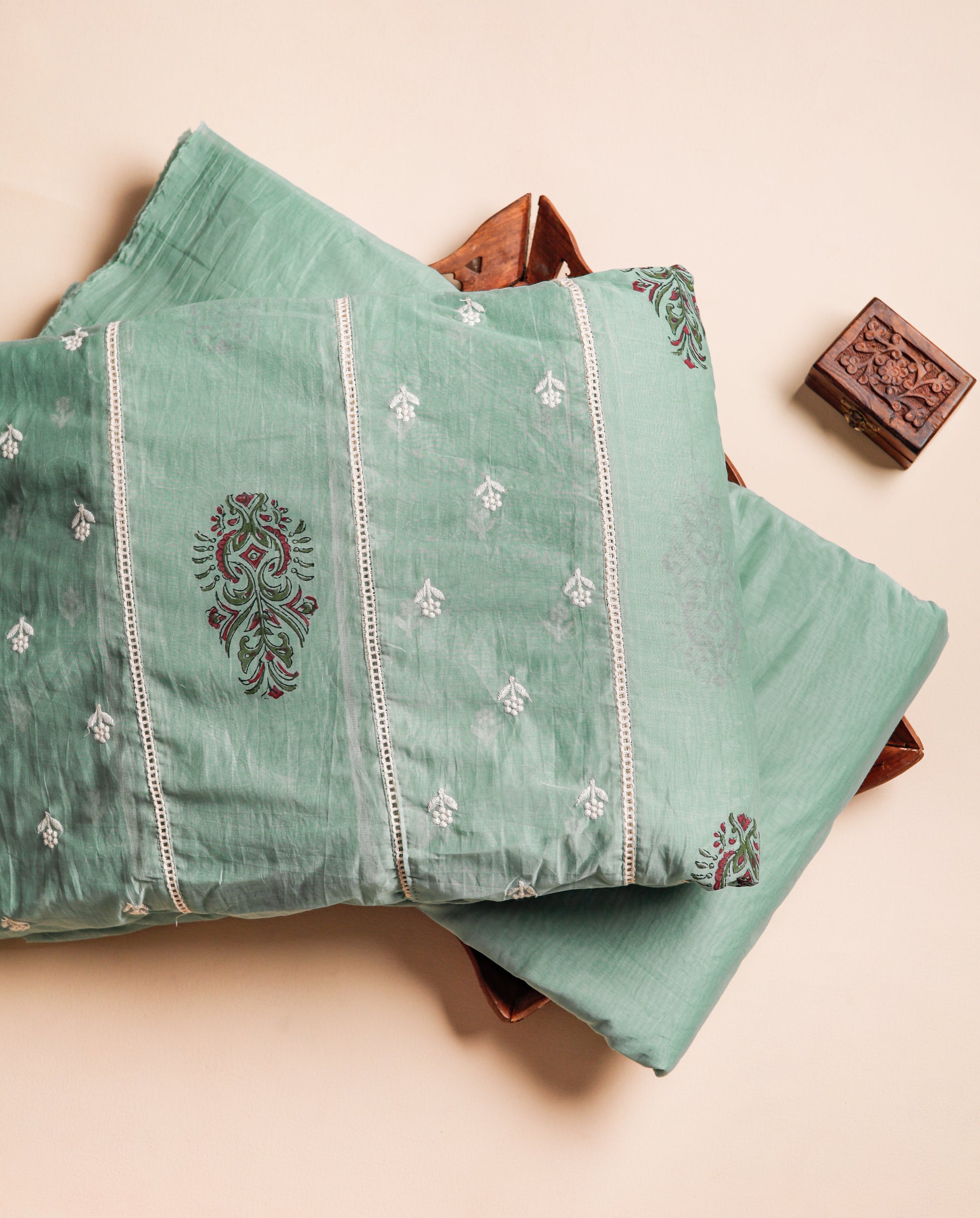 MUL CHANDERI BLOCK PRINT WITH EMBROIDERED & PLAIN DYED FABRICS