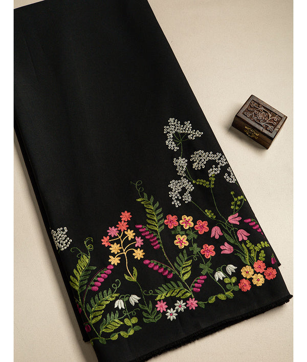 BANANA CREPE EMBROIDERED FABRIC